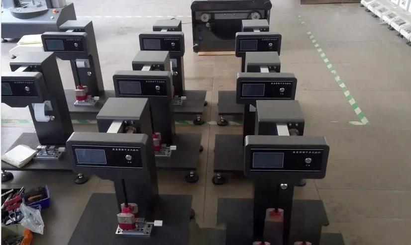 拉力試驗(yàn)機(jī)在鋼材行業(yè)中得到廣泛應(yīng)用